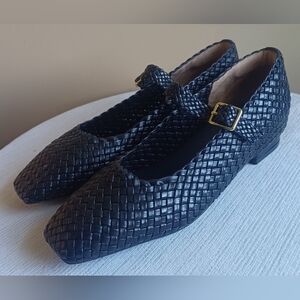 BARED BLACK SURF-BIRD LEATHER MARY JANE FLATS.